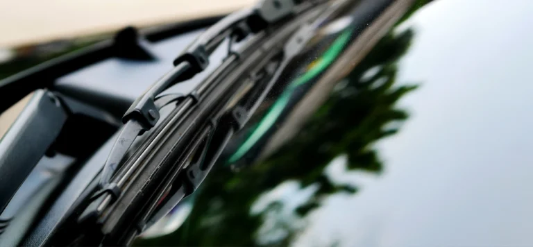 Karosserie & Scheibenpflege