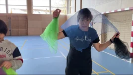 Jongliertricks mit Tüchern für Kinder & Gruppen